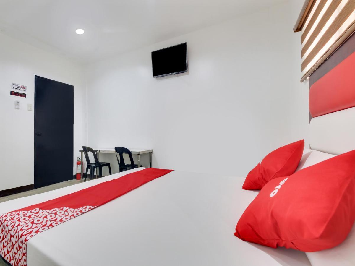 Oyo 895 Golden Majestic Pension Inn Manila Dış mekan fotoğraf